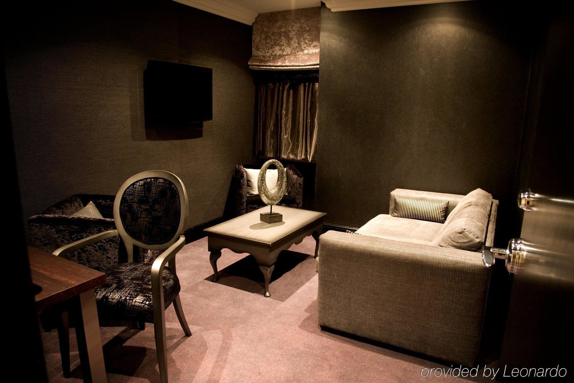 The Popinjay Hotel Ларкхолл Экстерьер фото