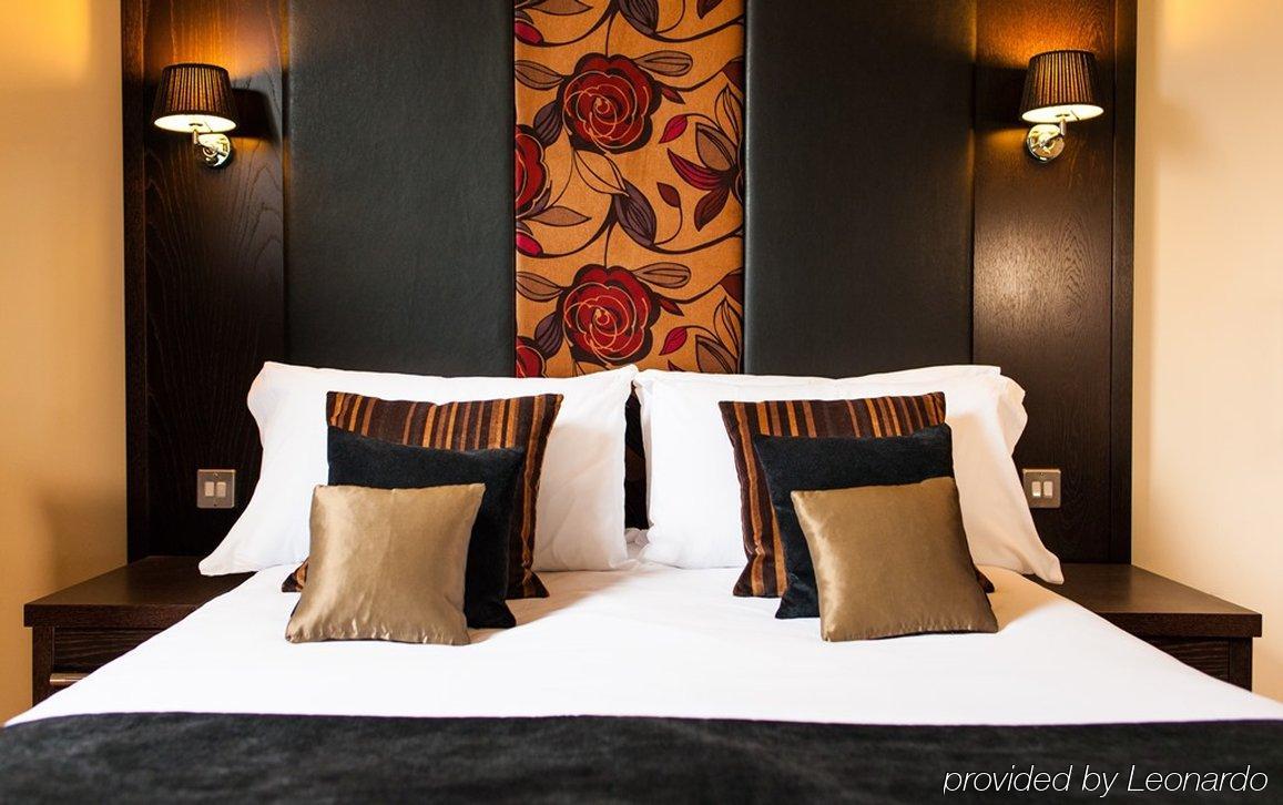 The Popinjay Hotel Ларкхолл Экстерьер фото